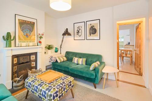 Host & Stay - Sparrows Nest