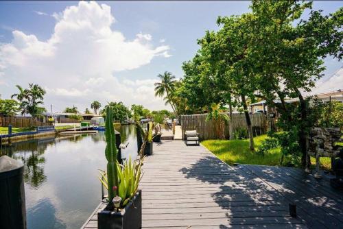 Gallery image of Waterfront Villa home close to hardrock, airport beach, nightclubs, restaurants and more in Hollywood