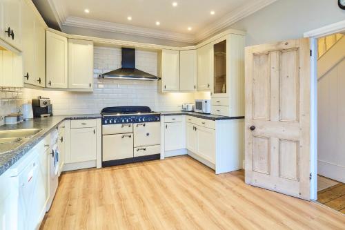 Host & Stay - Bellevue Road – Photos 4