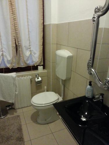 Gallery image of Megaride Guest House in Como