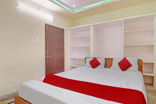 Gallery image of OYO Flagship Bgs Guest House in Visakhapatnam