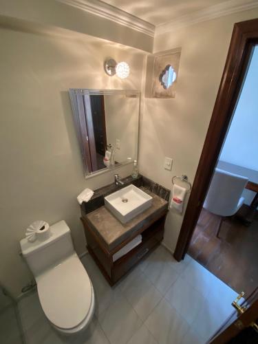 Hotel Cantera Real, Moreliaにあるバスルーム