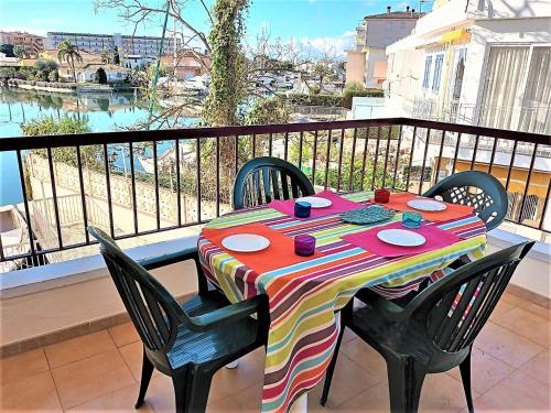 PORT NOU II. Luminoso apartamento para 6 en Roses – Buena ubicación - ES-258-42