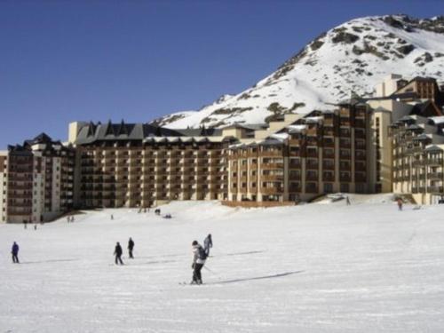 Val Thorens : Appartement 4 pers rénové avec balcon, local à ski, au pied des pistes