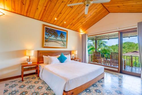 Camia Resort & Spa — View (from property/room)