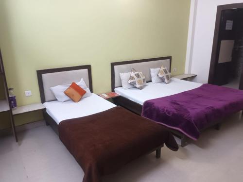 Girdhar Hotel – Picha 4