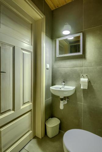 Ένα μπάνιο στο Mazursko - komfortowe domy 8 osobowe nad jeziorem, balia lub sauna