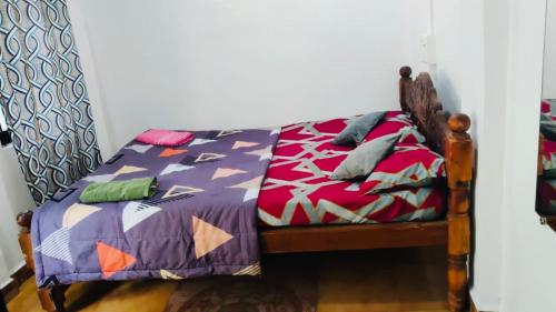 Una cama o camas en una habitación de plefton guest house