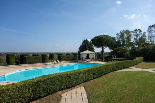 Villa 6 camere e 6 bagni con piscina privata m880