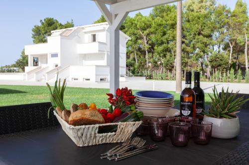 Villa campo padel privato esclusiva piscina m890