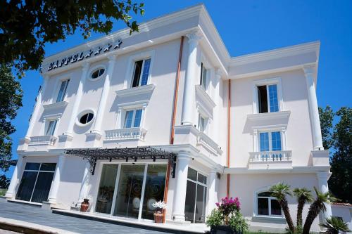 Fotografie z fotogalerie ubytování Hotel Eiffel v destinaci Tirana