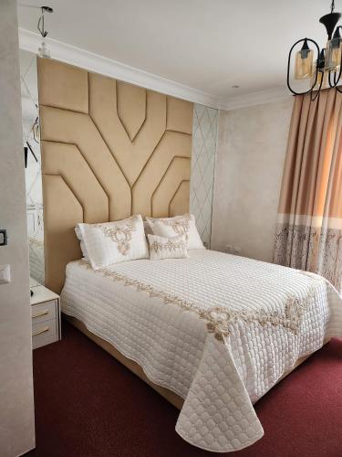 Foto Tiranas asuva majutusasutuse Hotel Eiffel galeriist