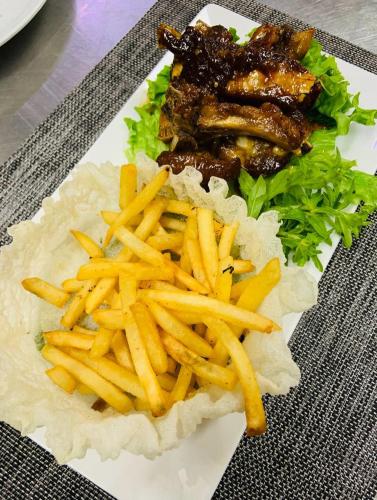 Comida en el hotel o alrededores