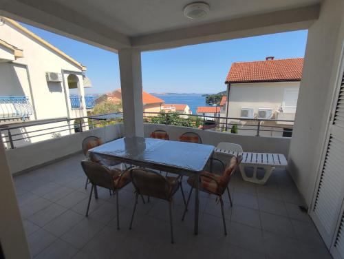 Balkón alebo terasa v ubytovaní Apartments Paska Preko
