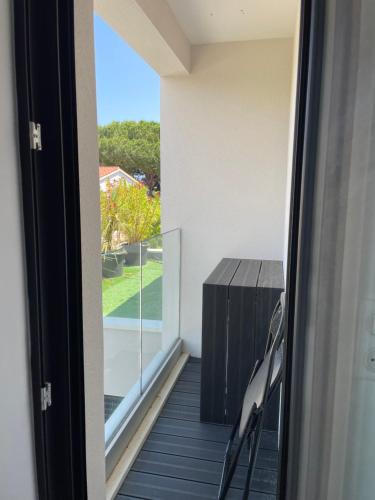 a balcony with a view of a house at studio balcon, centre ville, parc expo, Arena in Pérols