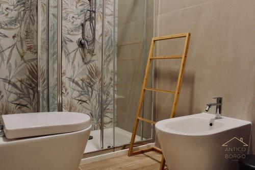 Un baño de Antico Borgo Rooms