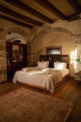 King Suite with Spa Bath
