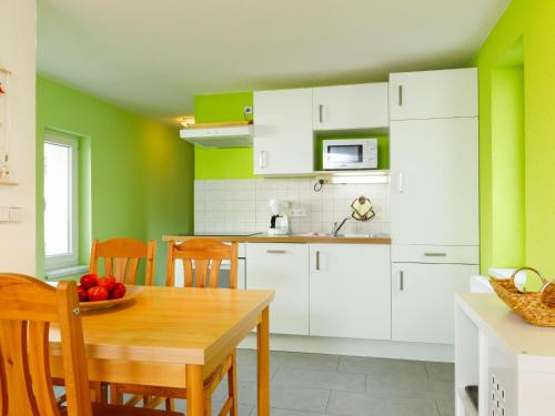 Holiday Home Delphin by Interhome tesisinde mutfak veya mini mutfak