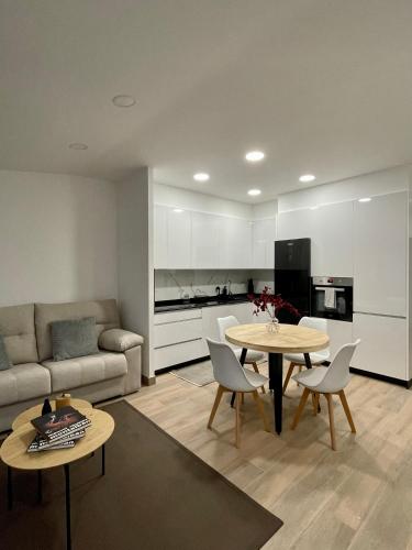 BLACK Parking a menos de 1 min a pie