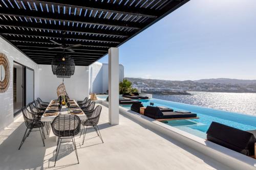 Psarou Black Villas