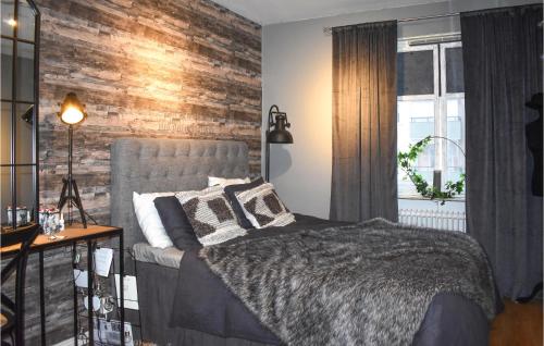 Voodi või voodid majutusasutuse Nice Apartment In Karlshamn With Kitchen toas