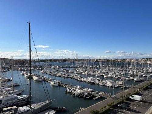 T2 avec Climatisation, Piscine, Box Privé