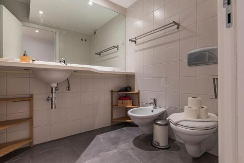 Downtown 2-Bedroom apartment w/terrace