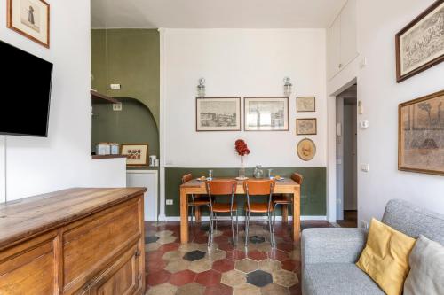 Colosseo Apartment- Heart of Rione Monti