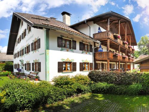 Gästehaus Enzianhof Hotel Garni builder 1