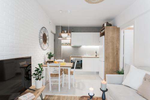 Bohemian Glyfada - Greecing