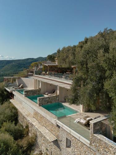Apolis Villas & Suites Resort