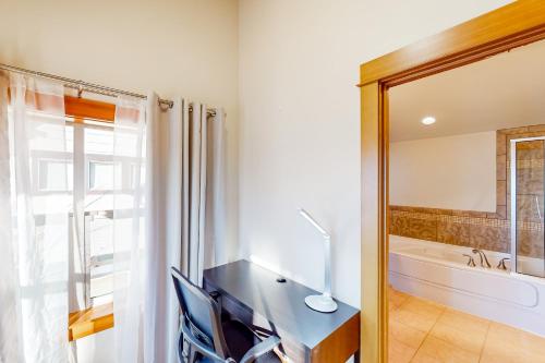 Central District Hideaway_3