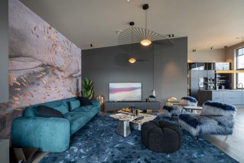 Ruang duduk di Vindlys Luxury Penthouse Apartment