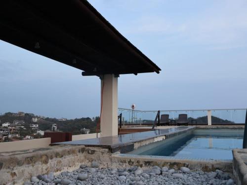 Bazén v ubytování Pacific King Hotel nebo v jeho okolí