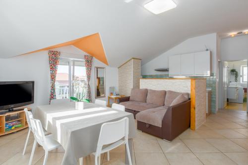 Apartments for families with children Umag - 2523