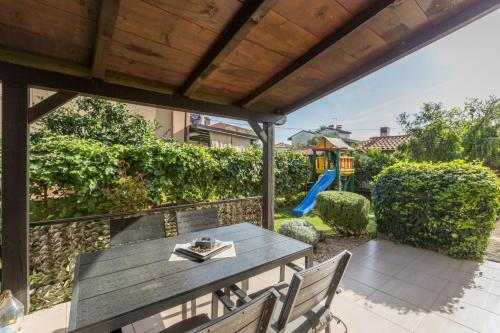 Apartments for families with children Umag - 2523