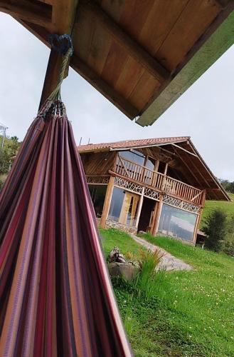 Το κτήριο όπου στεγάζεται  the country house