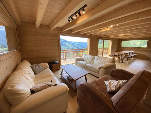 Photo de la galerie de l'établissement Chalet réçent pour 15 pers. avec wifi et parking à Arêches-Beaufort - FR-1-342-310, à Beaufort