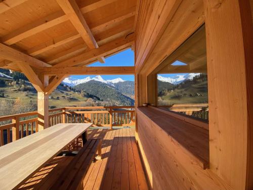 Photo de la galerie de l'établissement Chalet réçent pour 15 pers. avec wifi et parking à Arêches-Beaufort - FR-1-342-310, à Beaufort