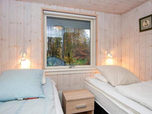 Легло или легла в стая в Holiday home Kibæk