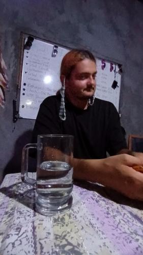 Επισκέπτες που μένουν στο Family Hostel