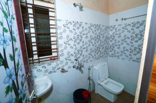 Clover Villa Hotels tesisinde bir banyo