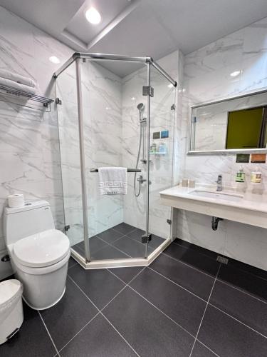 Un baño de Mo