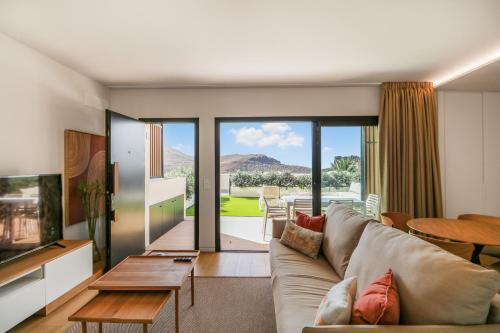 Agaete 2BR Coastal Retreat