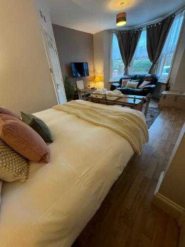The Emerald Suite, Birmingham photo 30