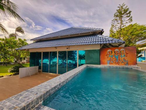 Bazén v ubytování Bandara On Sea, Rayong nebo v jeho okolí
