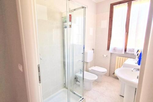 Ванная комната в Verdi Valli Comfort B&B Mirandola