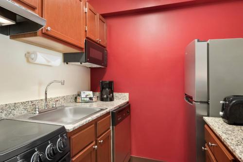 TownePlace Suites Boca Raton – Photos 3