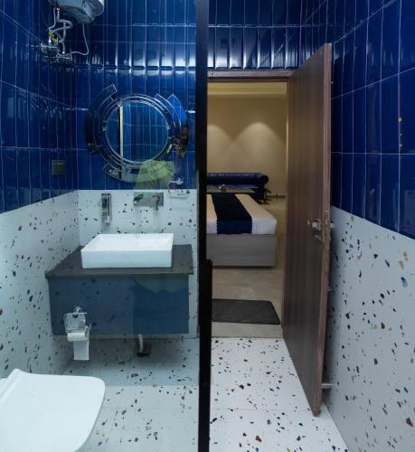 Un baño de THE ORIN