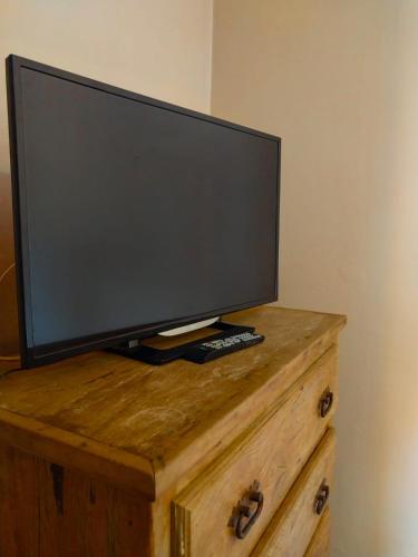 Televisyen dan/atau pusat hiburan di Super Flats Geribá